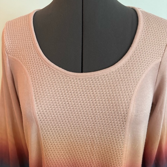 One World Tunic Top   ~ worn twice ~ - Picture 4 of 6